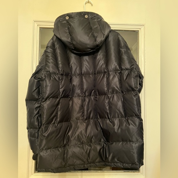 Gap men’s black puffer coat with hood, size large, 
Excellent condition - Picture 2 of 6